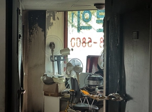 [현장르포] 화재 참사 비껴간 수원 노후 고시원… 여전한 소방시설 사각