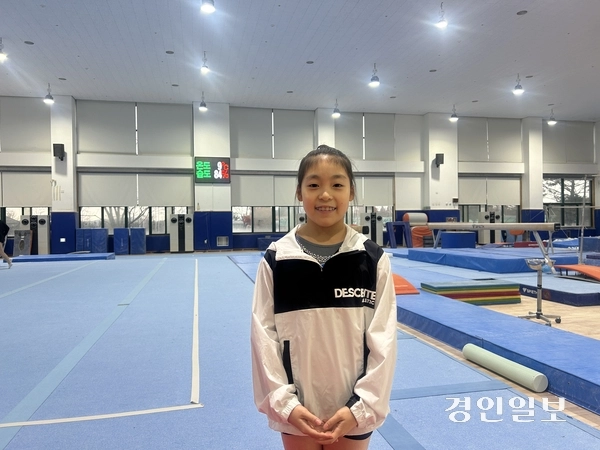 올해 아시아선수권대회, 전국체육대회, 전국종합체조선수권대회에서 금메달을 딴 인천체고 1학년 황서현. 2025.11.28/백효은기자100@kyeongin.com
