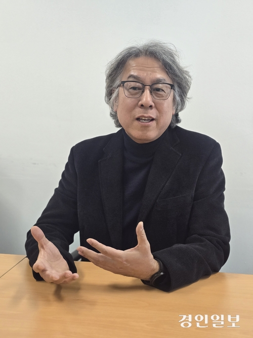 시흥녹색환경지원센터 이강문 센터장은 “환경 거버넌스의 중심이 될 수 있는 충분한 역량을 쌓았다. 유용한 가능성을 펼치겠다”고 말했다. 2026.1.29 시흥/김성주기자 ksj@kyeongin.com