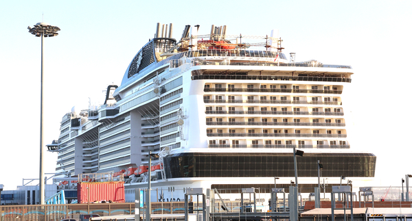 올해 인천항에 입항하는 크루즈가 급증할 것으로 전망되면서, 크루즈 승무원들을 위한 관광 프로그램도 마련돼야 한다는 목소리가 나온다. 사진은 지난 6일 인천 연수구 국제크루즈터미널에 크루즈 MSC 벨리시마호(17만t급)가 입항 정박해 있는 모습. 2026.2.6 /연합뉴스