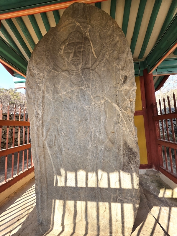 ‘강화의 얼굴’ 장정리 석조여래입상