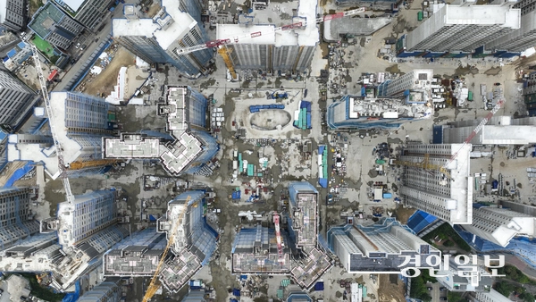 2026년 경기·인천의 공공분양은 고양 창릉과 남양주 왕숙, 인천 계양 등 3기 신도시를 축으로 평택 고덕과 화성 동탄2 같은 2기 신도시 등에서 경기·인천 각각 2만3천800호, 3천900호 분양이 계획됐다. 민간분양 물량은 공공분양의 약 3배인 6만2천여 가구가 경기도에 계획돼 있다. /경인일보DB