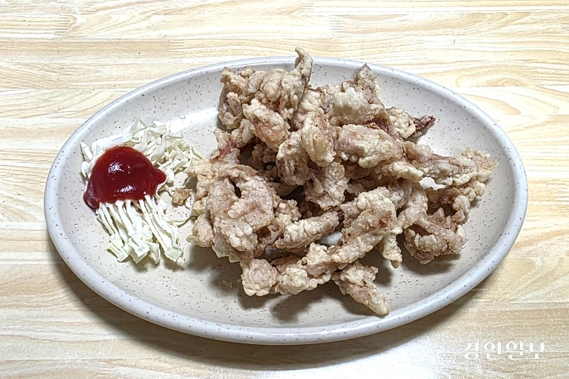 이 집의 유일한 요리 메뉴인 탕수육. 그만큼 막강하다. /황성규기자 homerun@kyeongin.com