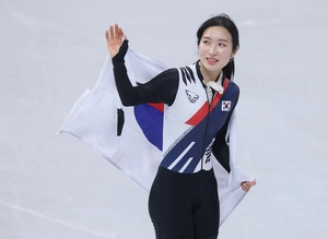 ‘람보르길리’ 쇼트트랙 김길리, 첫 올림픽 출전에 1천m 동메달 쾌거