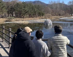 [포토] 13년만에 다시 열린 자라섬 바깥미술전 ‘눈길’