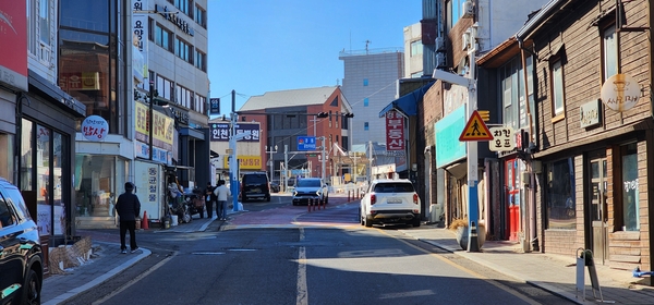 옛 풍경 한잔의 여유 ‘경동 169번지 유영목 잡화점’