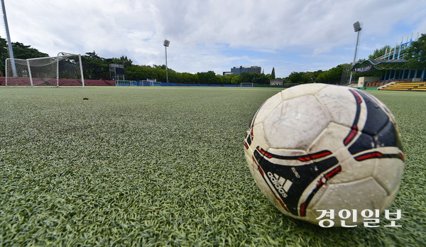 경기도 내 K리그 시민구단들은 매년 지자체로부터 보조금을 받아 구단을 운영하는데 사실상 보조금이 구단 경영을 좌우하는 구조다. 사진은 기사 내용과 관련 없음. /경인일보DB