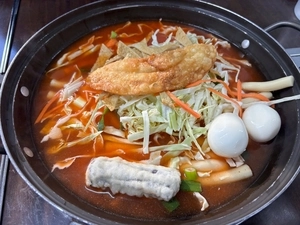 신당동서 열린 즉떡의 세계… 사리 추가로 행복 더하기 [레트로K]