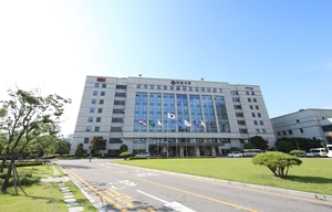 [6·3 지방선거 나요나-안양시장] 4선 나서는 민주 현직… 안팎에서 ‘새 리더십’ 도전장