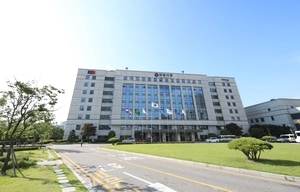 [6·3 지방선거 나요나-안양시장] 4선 나서는 민주 현직… 안팎에서 ‘새 리더십’ 도전장