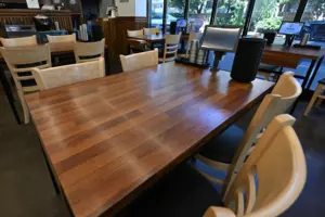 “새학기 등록금 또 올라…” 지갑 닫힌 대학가 상권