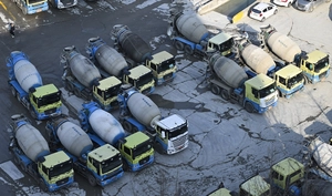 [이슈추적] 법원 “레미콘 운송차주는 근로자”… 유조차 노조 설립 탄력받나