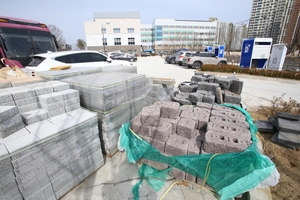 [포토] “개교 코앞인데…” 하남 한홀중 ‘공사판’