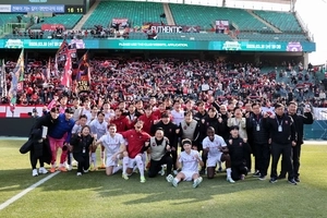 K리그1 승격팀 부천FC, 디펜딩챔피언 전북현대 3-2 격파… 역사적 첫 승