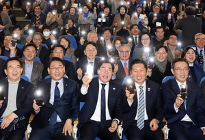 지방선거 90일 앞두고… 인천시장 선거 양강 유정복 vs 박찬대 수면위