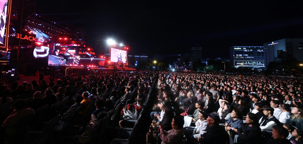 K-POP 공연 모습. /연합뉴스