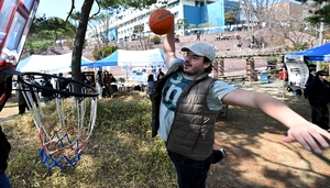 [포토] 유학 생활도 ‘덩크슛’