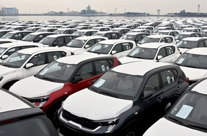 미국-이란 전쟁 컨테이너 회수 막혀… 중고차수출 인천항 ‘대란’ 현실화