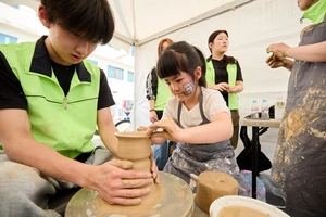 도공의 혼 불어넣는 ‘오감만족 페스티벌’… 이천도자기축제 내달 24일 개막