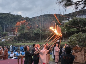 고려시대 불꽃놀이 연등회 [강화 속 고려를 찾아서·(12)]