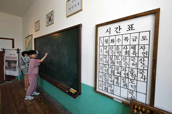 평택 ‘웃다리문화촌’의 20년… 도내 폐교 활용법