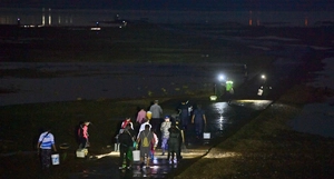 ‘비어업인 해루질 규제안’ 인천 조례에도 물꼬