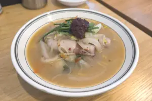 특명 짬뽕의 도전… ‘담백? 칼칼?’ 나만의 풍미를 완성하라 [웃기는 짬뽕]