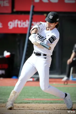 샘 힐리어드 불방망이… kt, 시범경기 이제 첫 승