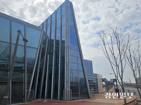 평택항 산업철도가 연결될 안중역. 하지만 사업 추진이 지연되고 있어 서부권 지역사회의 불만 여론이 점점 고조되고 있다.  평택/김종호기자 kikjh@kyeongin.com