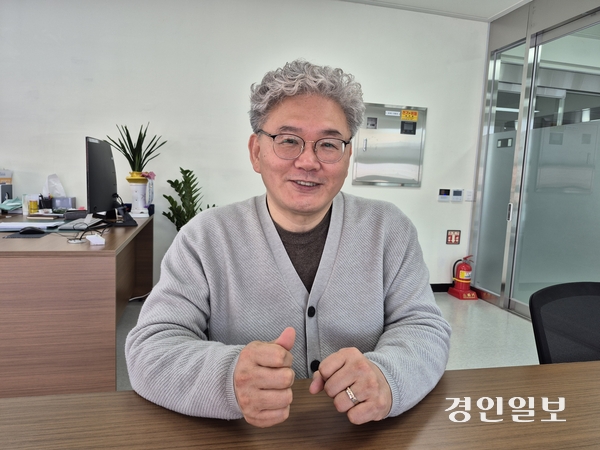 한대수 동두천시 장애인단체 총연합회장은 장애인 권익 향상과 사회 참여 확대를 위해 소통과 교육의 중요성을 강조했다. 2026.3.24 동두천/오연근기자 oyk@kyeongin.com