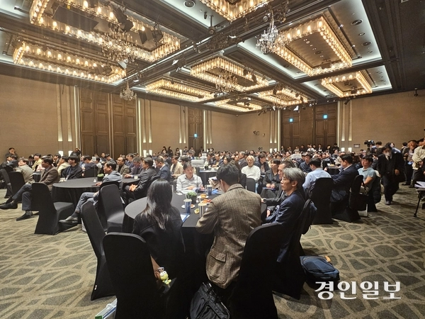 25일 ‘남양주시 기업 투자유치 설명회’에 참여한 기업 관계자들이  투자여건에 따른 설명회를 경청하고 있다. 2026.3.25 남양주/이종우기자 ljw@kyeongin.com