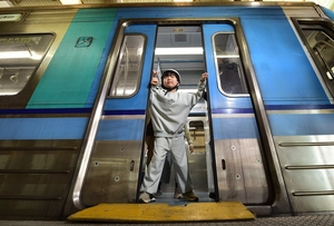 [포토] 전동차 위기탈출 체험