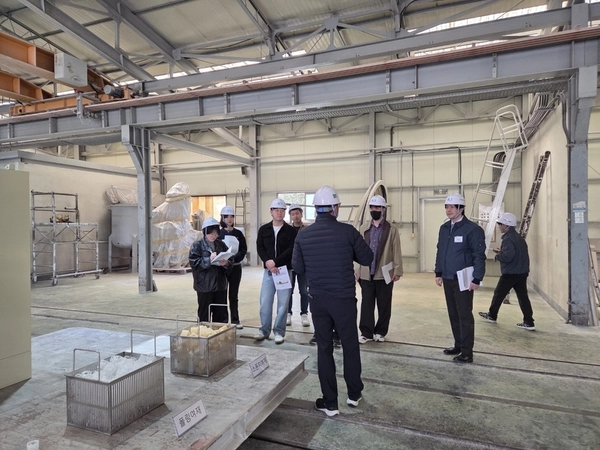 경기녹색환경지원센터는 경기도보건환경연구원과 협력해 지난 25일부터 26일까지 이틀간 경기도인재개발원 다산홀과 현장 교육지에서 ‘2026년 제1차 경기도 하수 관계 공무원 직무교육’을 실시했다. /경기녹색환경지원센터 제공