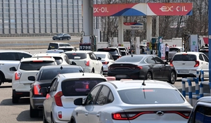 “휘발유 2천원 간다” 꼬리 무는 불안감… 2차 최고가격제, 200원 이상 올라