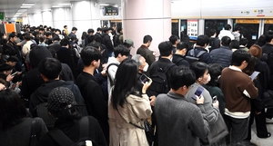 [포토] 지금은 대중교통이 답이다