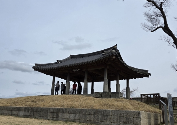 섬 전체가 박물관, 알면 보이는 우리 역사