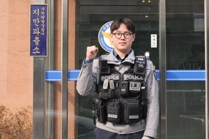 [영상+] 수원팔달경찰서 소속 경찰관, 화재 차량 조기 발견해 큰 사고 막았다