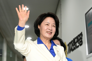 지선 바람잡는 민주, 야권은 인물찾기