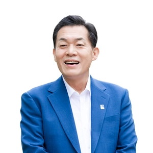 이재준 “시민 삶 책임지는 해결사” vs 권혁우 “수원 엔진 다시 돌릴 것” 민주당 수원시장 토론회