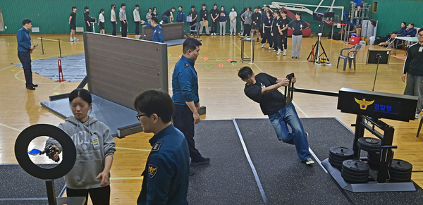 예비 경찰들, 순환식 체력검사