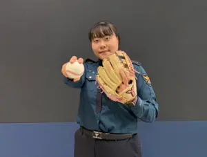 ‘배트 휘두르는’ 여경들… 경찰청 여자야구단