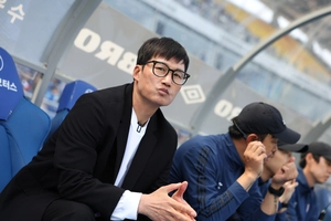 패턴 읽힌 ‘이정효 전술’… 수원삼성, 숨고르기 돌입