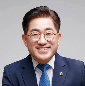 민주당 김포시장 후보 이기형 도의원 확정… 국힘 김병수 시장과 격돌