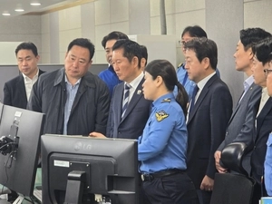 이틀 만에 경기도 재차 찾은 정청래…평택을 김용남에 힘 싣기