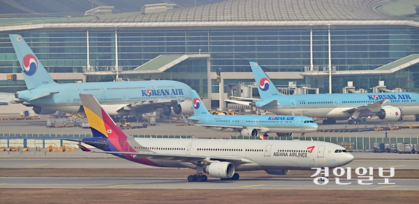 인천국제공항 주기장에 있는 여객기. /경인일보DB