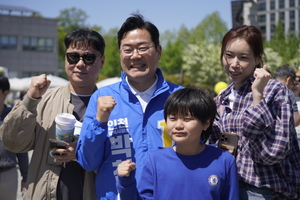 박찬대 ‘민주당 원팀’ 선대위 구성 vs 유정복 ‘천원 유니버스’ 완성 구상