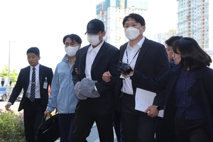 ‘김창민 감독 사망사건’ 피의자 2명 구속… 사건 170일 만