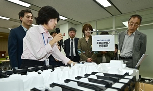 [포토] 공정선거참관단, 투표지분류기 시연 확인