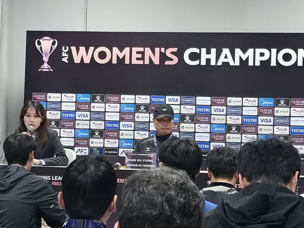 “선수들은 최선을 다했다…여자축구에 관심 가져달라”
