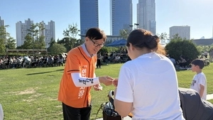 “양당 말고 미래를 선택해달라”… 개혁신당 이기붕, 인천 전역 막판 유세